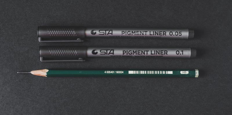 钢笔和墨水供应圣诞花环