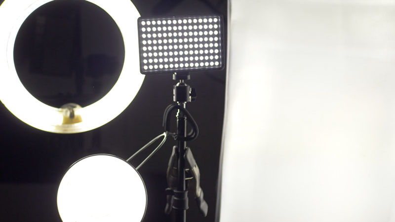 艺术工作室灯光