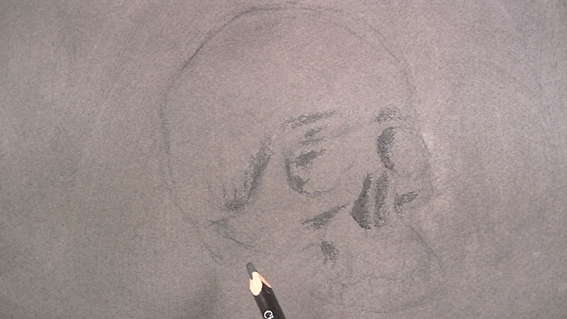 木炭粉工作到表面。